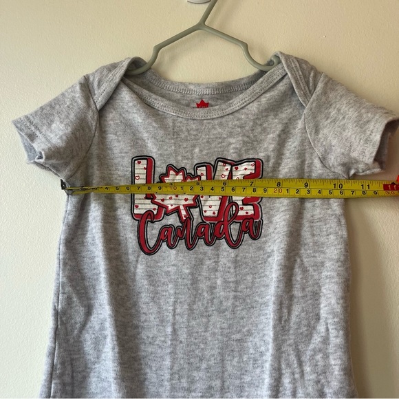 🌼 5/$25 Baby Love Canada Romper 18M Gray Short Sleeve Cotton One Piece Canadian - Picture 5 of 6